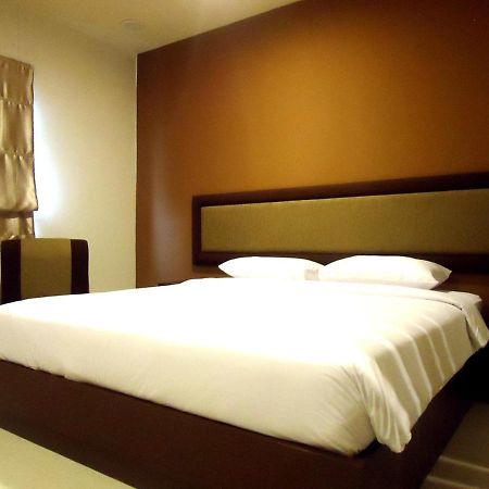 Hotel Olive Тангеранг Экстерьер фото