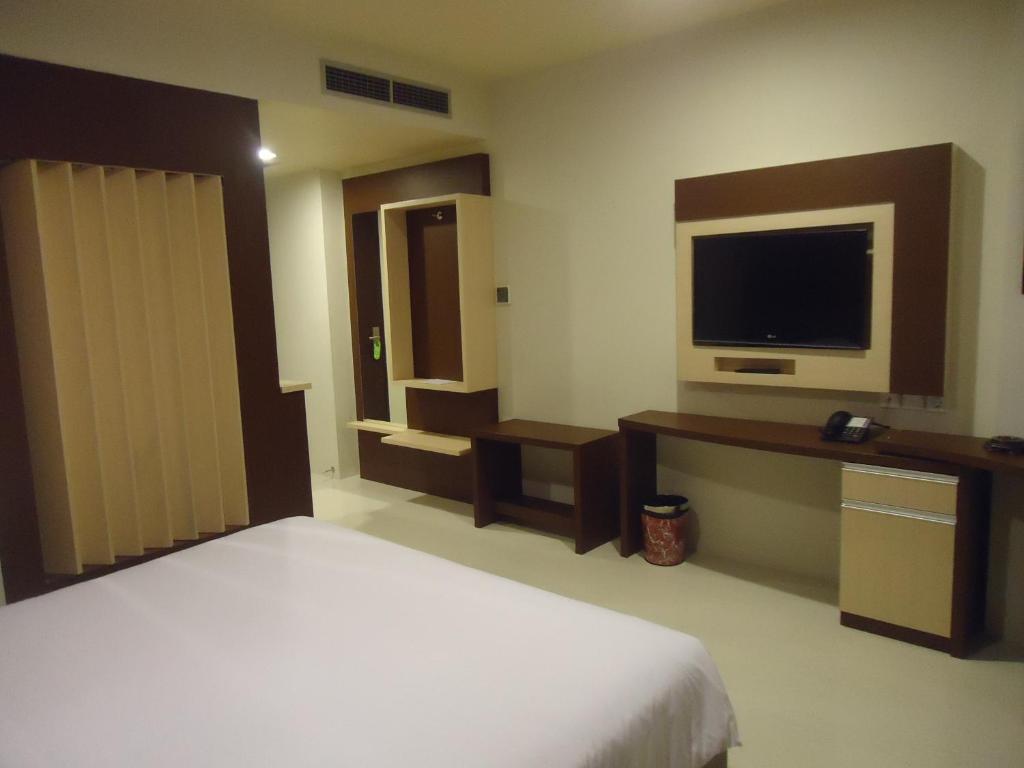 Hotel Olive Тангеранг Экстерьер фото